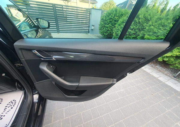 Skoda Octavia cena 56999 przebieg: 246281, rok produkcji 2015 z Grudziądz małe 781